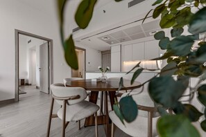 Dining - HAVN - Cozy 1 Bed in Luma Park, JVC (Dubai)