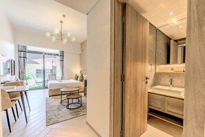 Iron/ironing board, WiFi, bed sheets - HAVN - Studio in Oxford 212, JVC (Dubai)