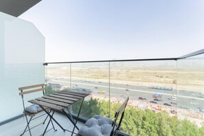 Outdoor dining - HAVN - Studio Apartment in Bloom Towers, JVC (Dubai)