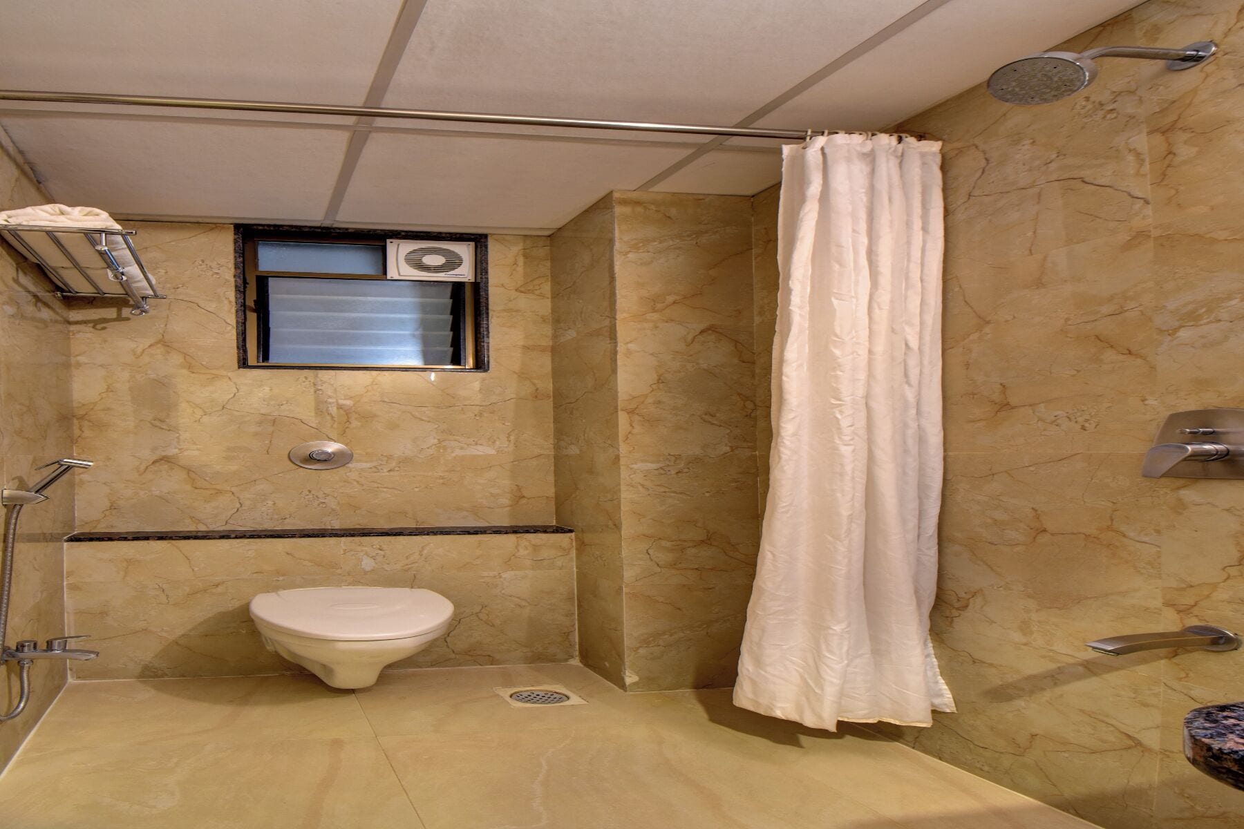 Executive Triple Room | Bathroom
