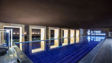 Seasonal outdoor pool