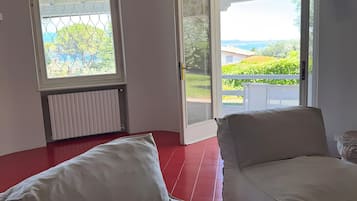Interni