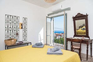 Bügeleisen/Bügelbrett, Reisekinderbett, WLAN, Bettwäsche