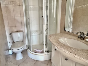 Bathroom - Vrbo Property (Olmeto)