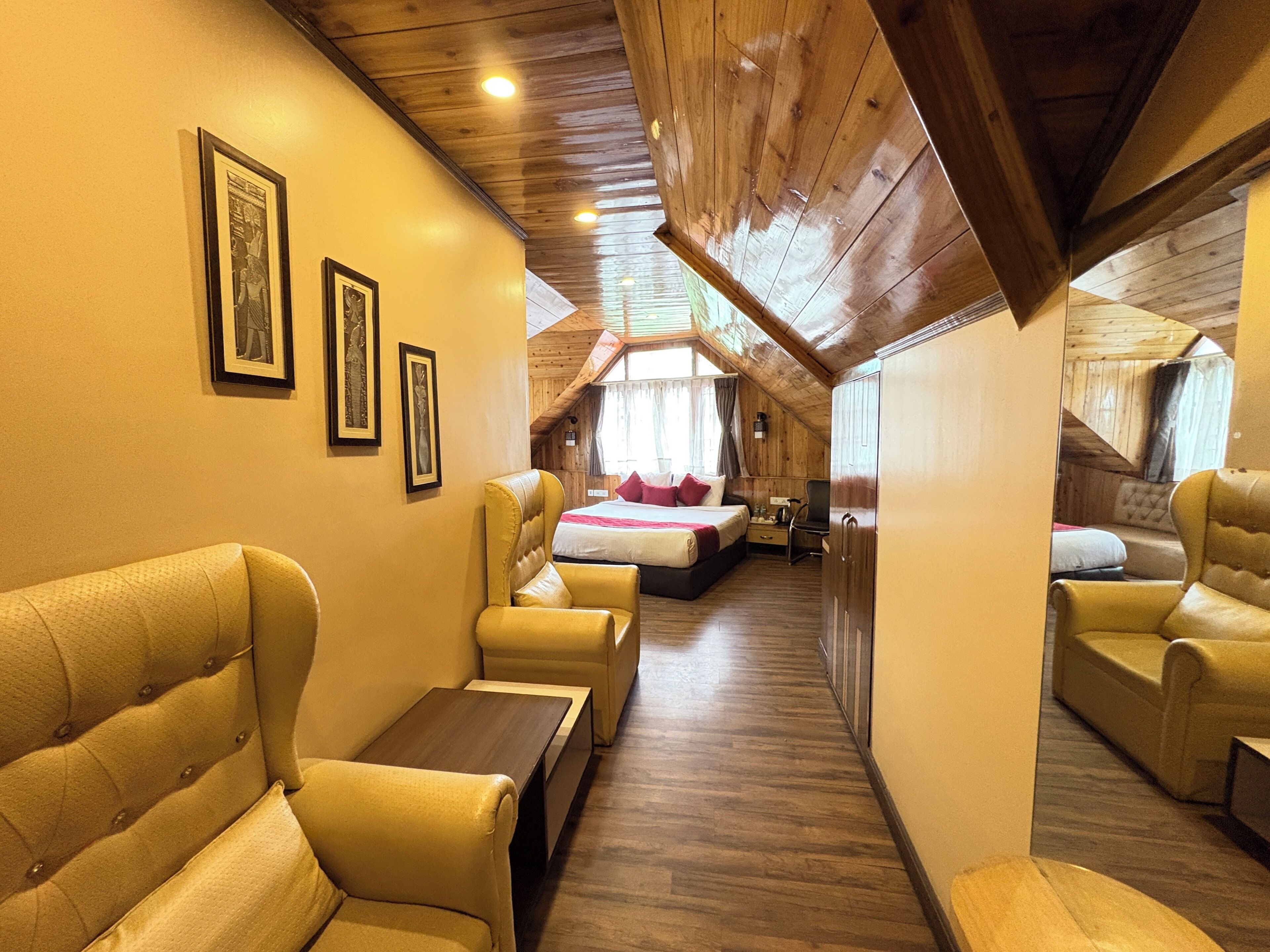 Design Double Room, City View