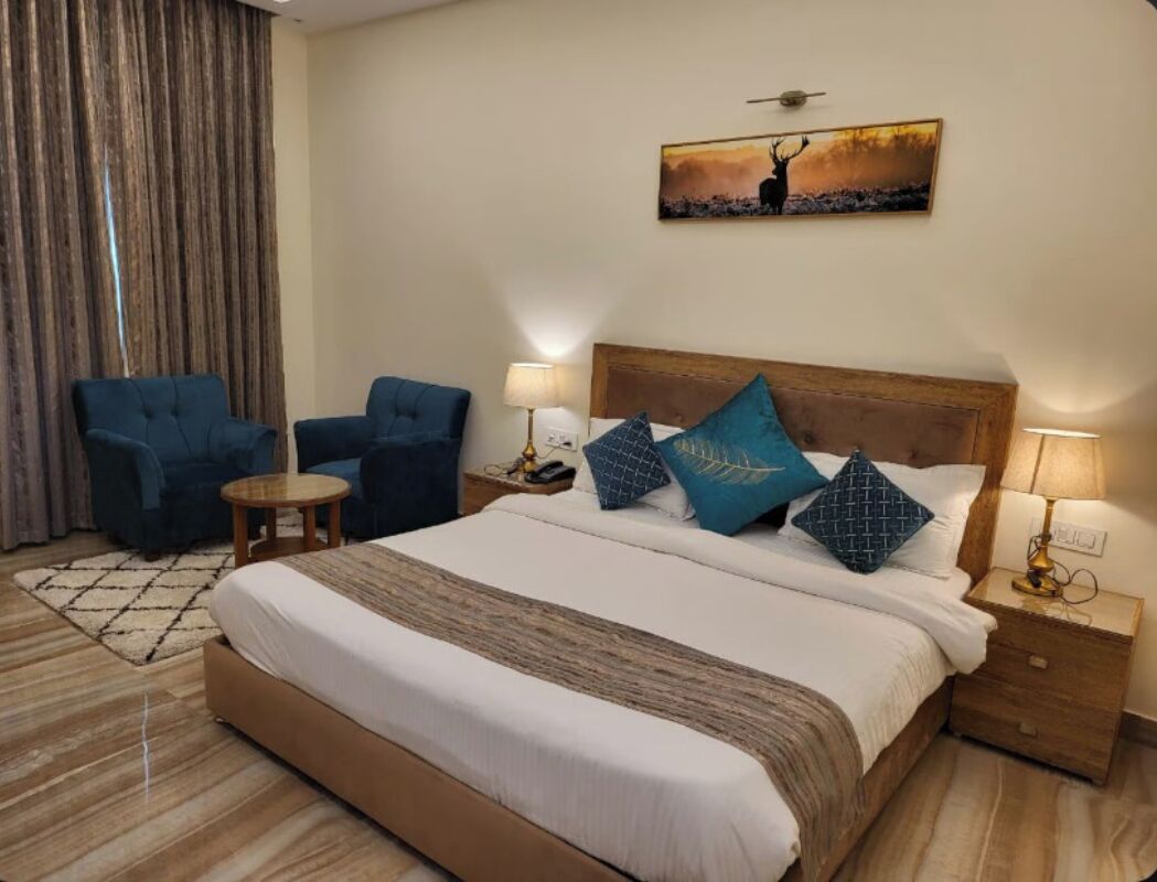 Standard Room | Meja, ruang kerja komputer riba, Wi-fi percuma 