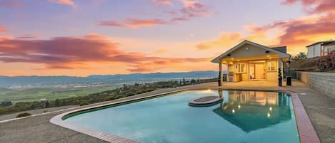 Outdoor pool, a heated pool