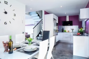 Dining - Designer home with a heated (covered) pool (La Listada)