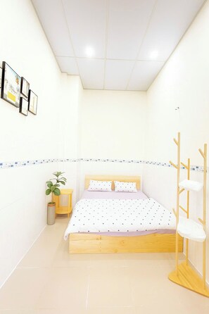 2 bedrooms, iron/ironing board, WiFi, wheelchair access - Little Nest Home Phan Thiet (Cozy house in the center, 2 BRs, near Sea w/garden) (Phú Thủy)