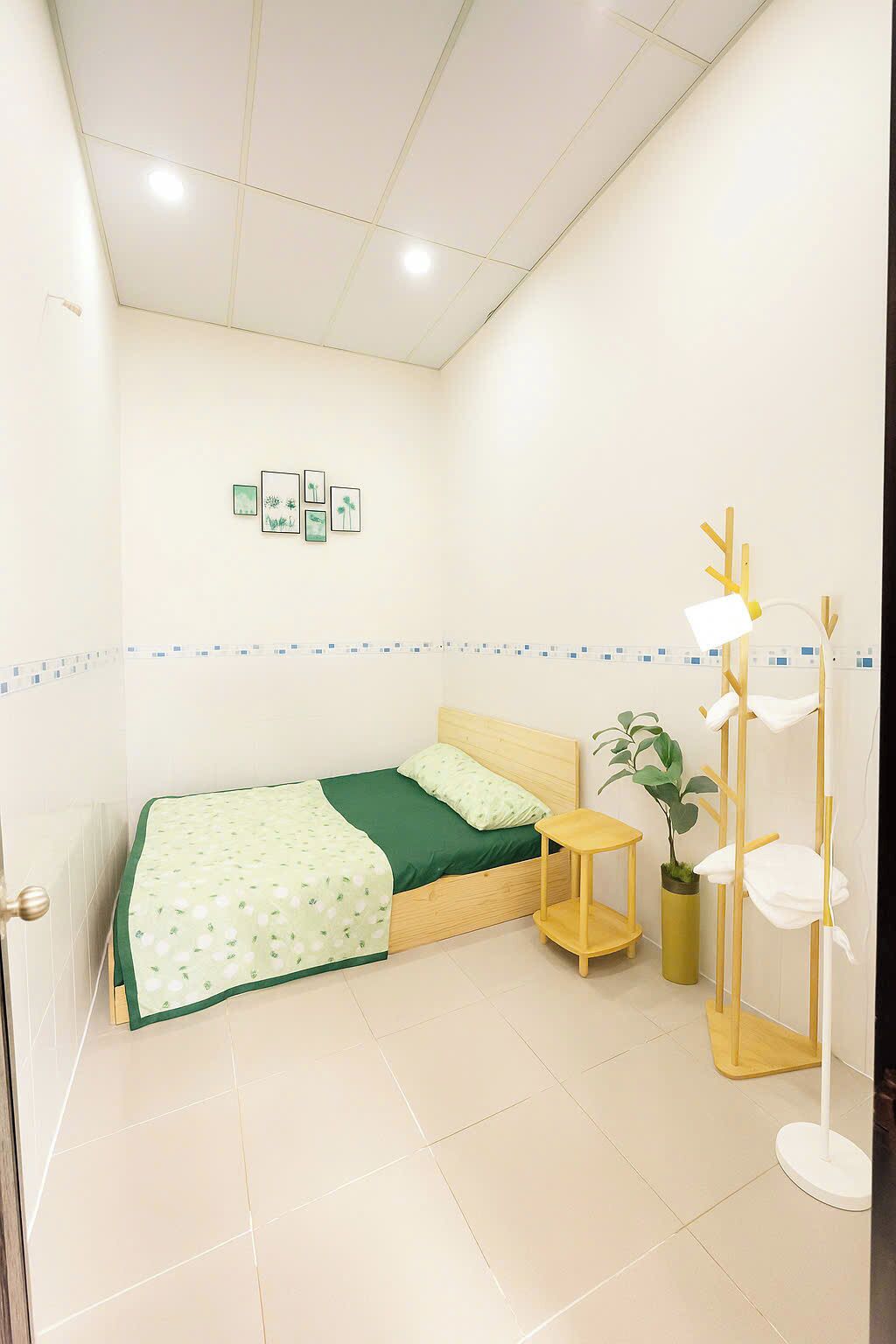 2 bedrooms, iron/ironing board, WiFi, wheelchair access