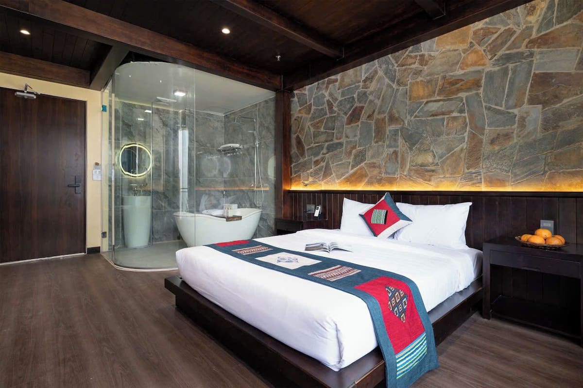 Quarto casal premium, vista para o vale | Ferros/tábuas de passar roupa, Wi-Fi de cortesia, roupa de cama