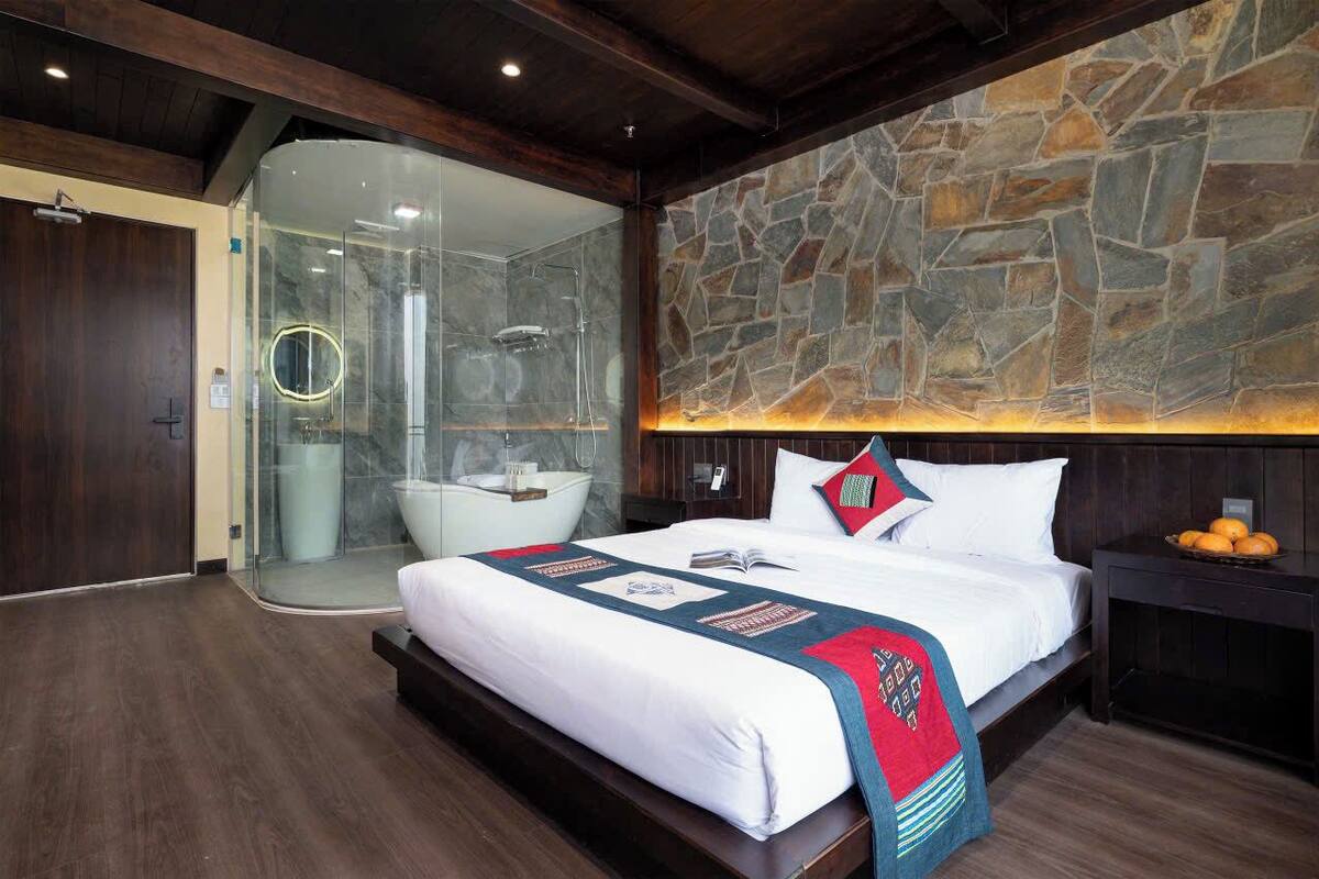 Premium Double Room, Valley View | Seterika/papan seterika, Wi-fi percuma