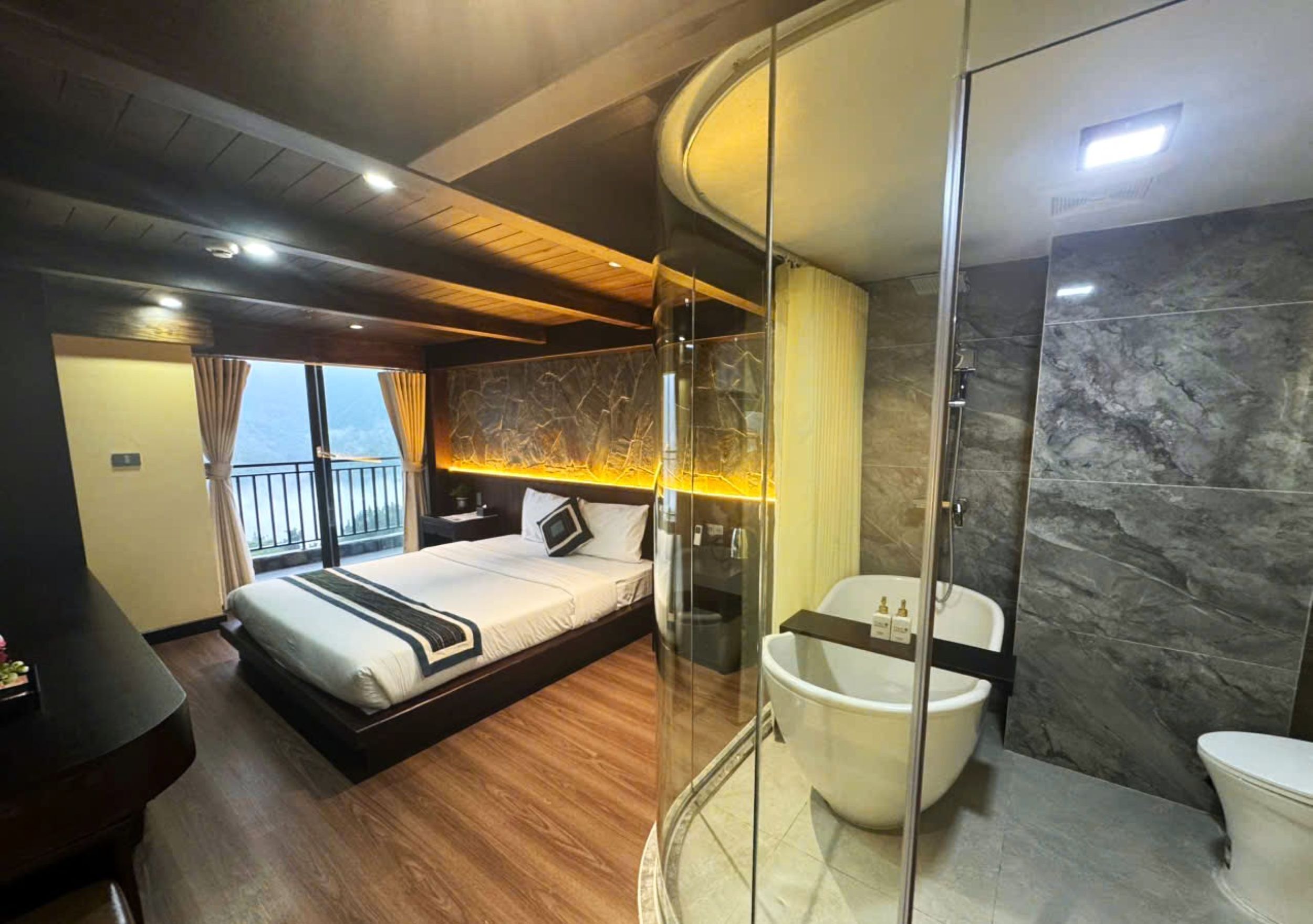 Luxury Double Room, Valley View | Iron/ironing board (on request), WiFi (free)