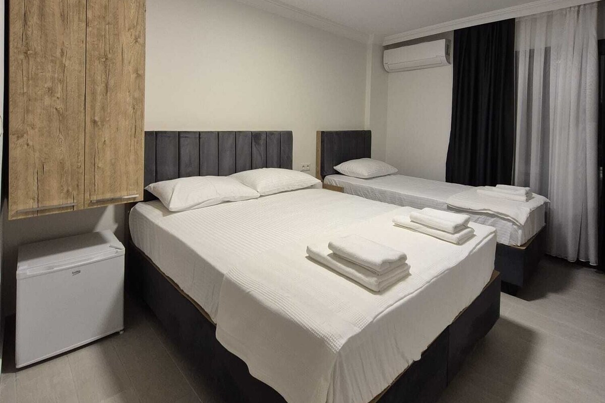 Comfort Triple Room, Balcony, Sea View | Laptop workspace, blackout drapes, soundproofing, WiFi (free)