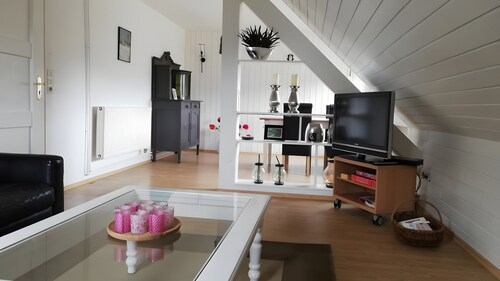 Geräumige Ferienwohnung für 4 Personen im historischen Jagdschloss mit herrlicher Aussicht