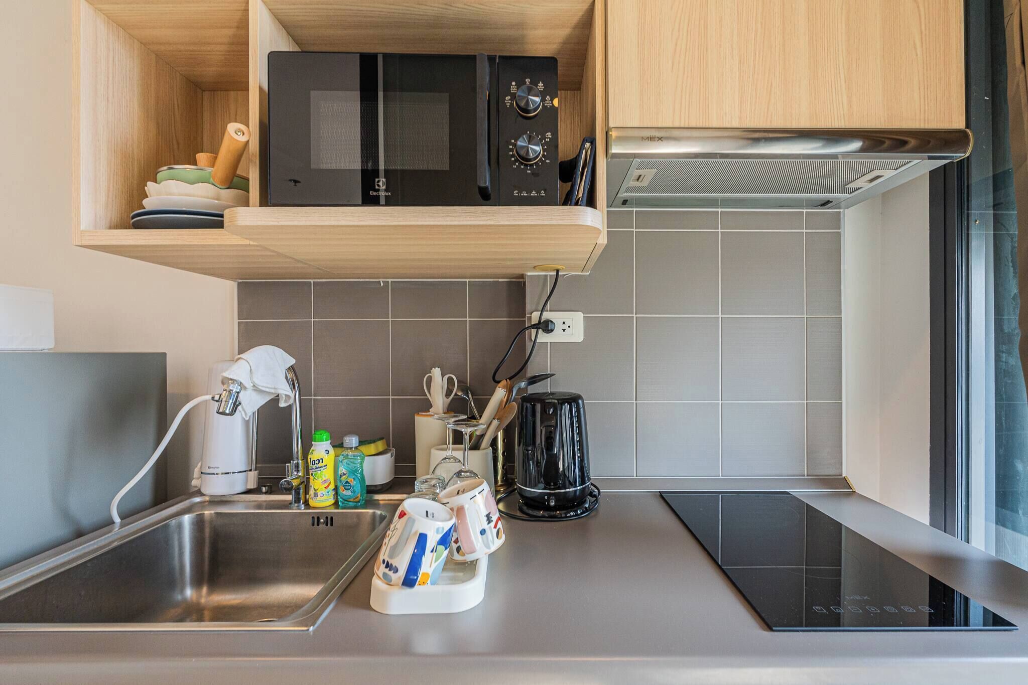 Fridge, microwave, stovetop, toaster