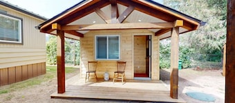 Okanagan - Lazy Dayz Cottage & Jewels Bunkie