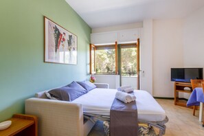 Iron/ironing board - GuestHost - Alice Campoverde: Apartment 108 (Campo Verde)