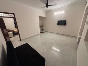 Living area - The Value Stay Service Apartments (Chennai)