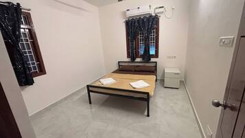 Kamar Deluks | Setrika/meja setrika dan Wi-Fi gratis