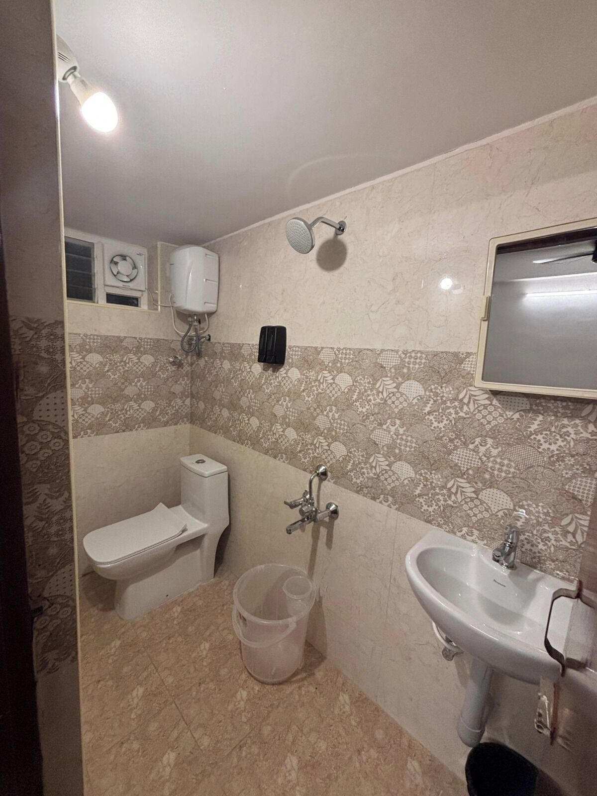 Shower, towels, soap, shampoo