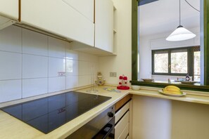 Fridge - GuestHost - Alice Campoverde: Apartment 304 (Campo Verde)