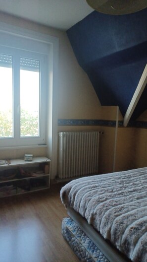 Room - Vrbo Property (Saint-Malo)
