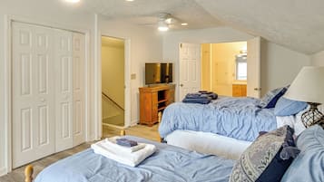 4 bedrooms, iron/ironing board, Internet, bed sheets