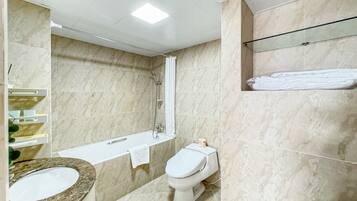 Family Apartment, 2 Bedrooms, Non Smoking, City View | Bathroom