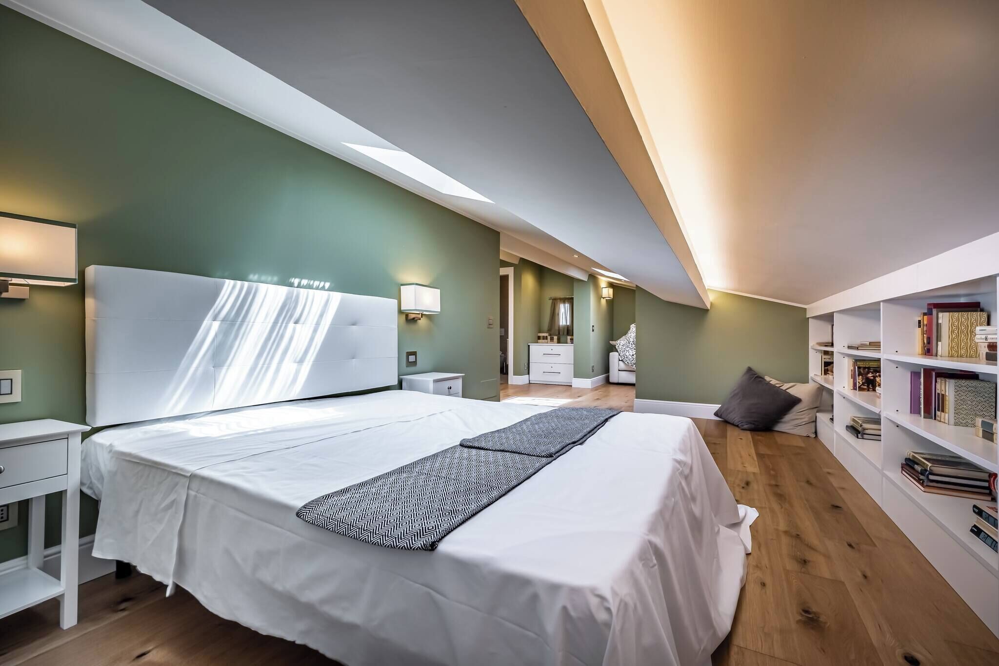 Appartement, 4 slaapkamers, 2 badkamers | 4 slaapkamers, donsdekens, een strijkplank/strijkijzer, reisbedje