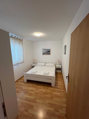 Apartment (One Bedroom Apartment with terrace ( ) | 2 Schlafzimmer