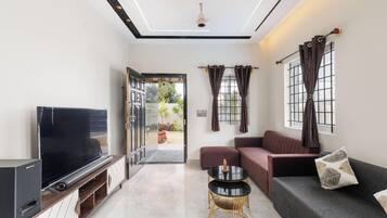 Apartment (1 Bedroom) | Interior