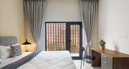 Aero Rosewood by Red Olive 3bhk 5min Airport