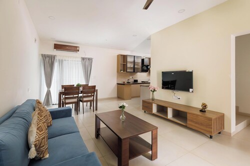 Aero Rosewood by Red Olive 3bhk 5min Airport