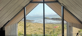 PrivacyLuxury 3BR Retreat Surrounded by Untouched Nature in the West fjord