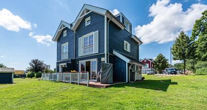 Apartment 'Ferienhaus Meerblick' with Sea View, Wi-Fi, and Air Conditioning