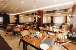 Dining - Trillium Hotel by Stay Sphere (Srinagar)