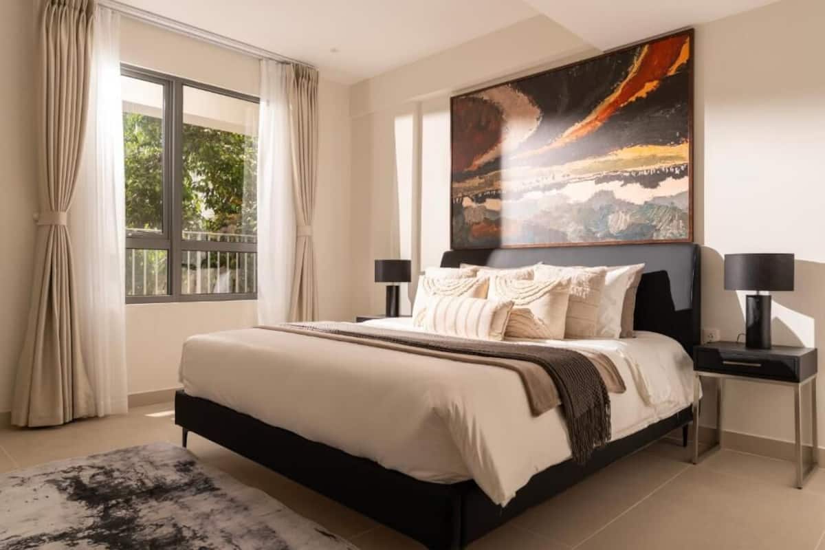 Apartment, 4 Schlafzimmer, Poolblick | Schallisolierte Zimmer, kostenloses WLAN