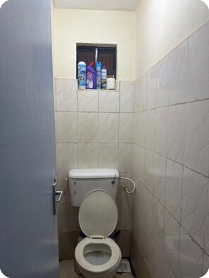 Handtücher, Seife, Toilettenpapier