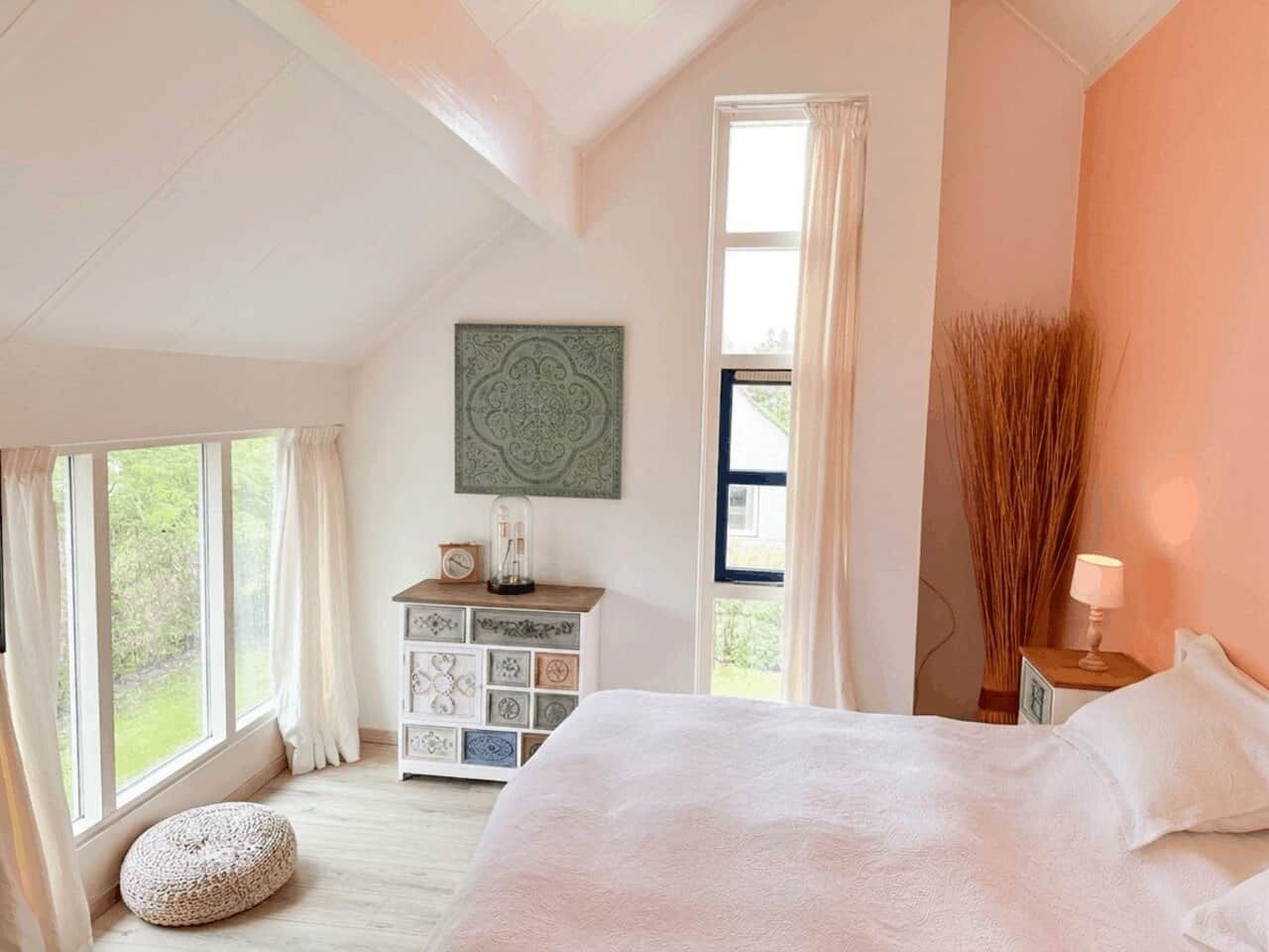 3 bedrooms, in-room safe, desk, iron/ironing board
