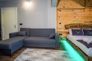 Bungalow Deluxe | Interior