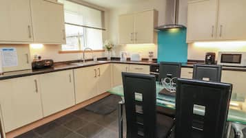 Dishwasher, cookware/dishes/utensils
