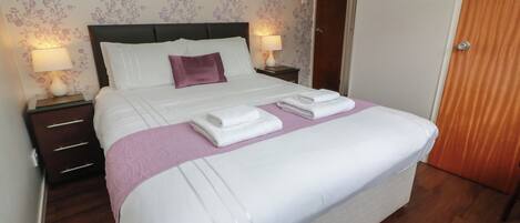 3 bedrooms, WiFi (free), individually decorated, individually furnished