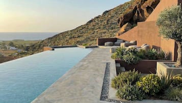 Innenpool, beheizter Pool