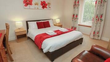 3 bedrooms, WiFi (free), individually decorated, individually furnished