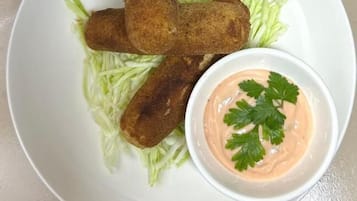 Thức ăn và đồ uống