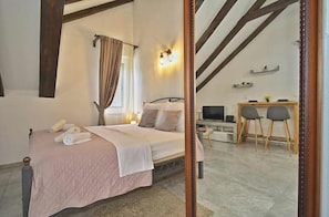 Iron/ironing board, WiFi, bed sheets - Tressette, Charm Studio in Split (Split)