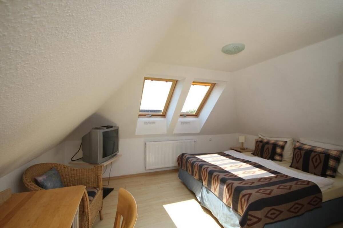 Habitación triple clásica, vista al patio | Wifi gratis y acceso para silla de ruedas