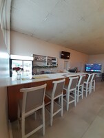 Bar (en la propiedad)
