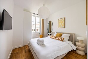 Bügeleisen/Bügelbrett, Reisekinderbett, WLAN, Bettwäsche